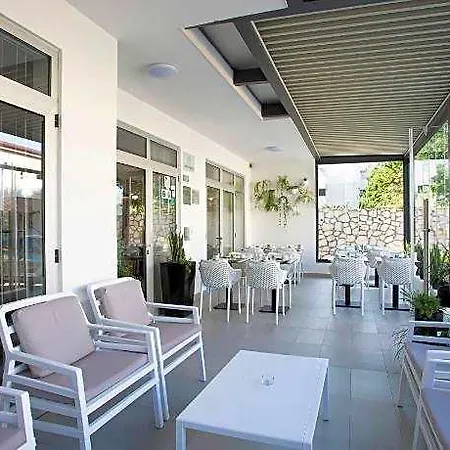 Intermezzo 4* Pag Town